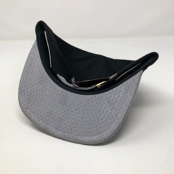 Chicago Bulls Mitchell & Ness Strapback Hat Cap - Picture 5 of 6